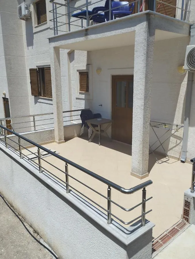 Ahmeti Rooms Ksamil